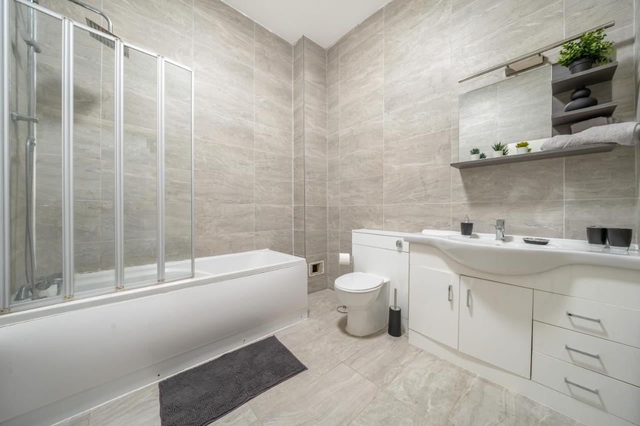 Spacious City Centre Apartment - Sleeps 8 Λίβερπουλ Εξωτερικό φωτογραφία